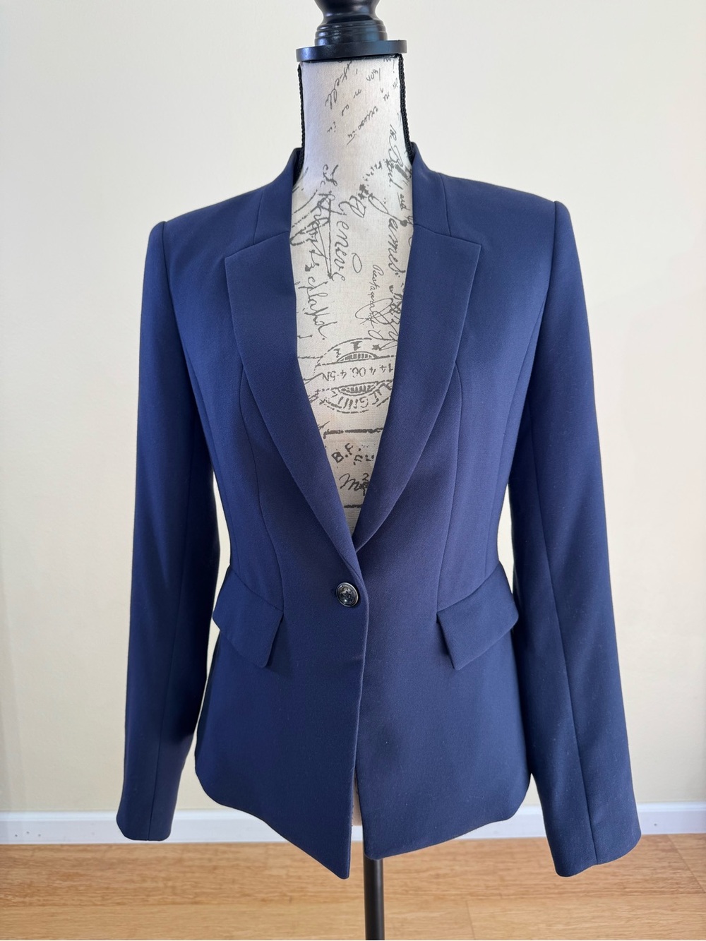 White House Black Market Women's Navy Single-Button Tailored Blazer Size 2